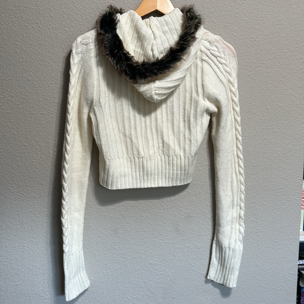 Spunky cropped cream cable knit faux fur trimmed button up knit Medium Hoodie - Picture 6 of 6